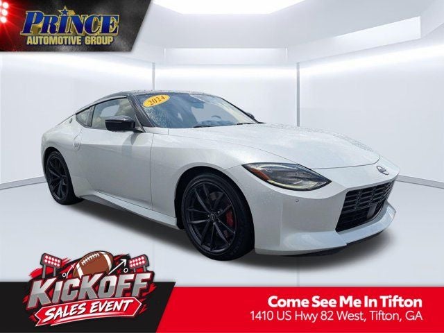 2024 Nissan Z Performance in Everest White Pearl Tricoat/Super Black — front three-quarter view